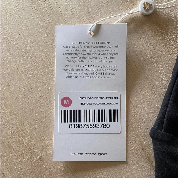 BUFFBUNNY Long Sleeve Curve Crop - Picture 10 of 10